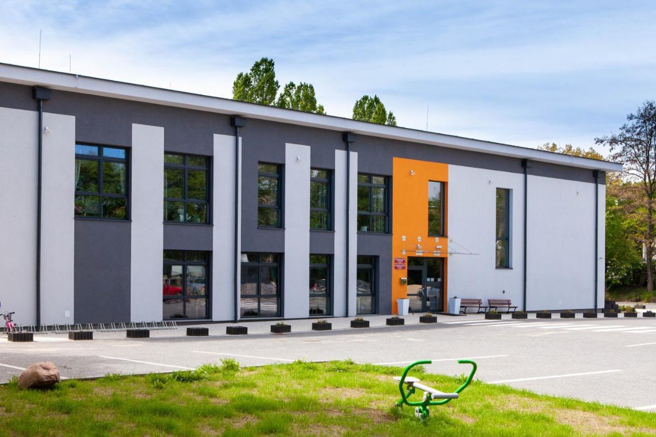 Hostel Montessori Gdansk Bagian luar foto