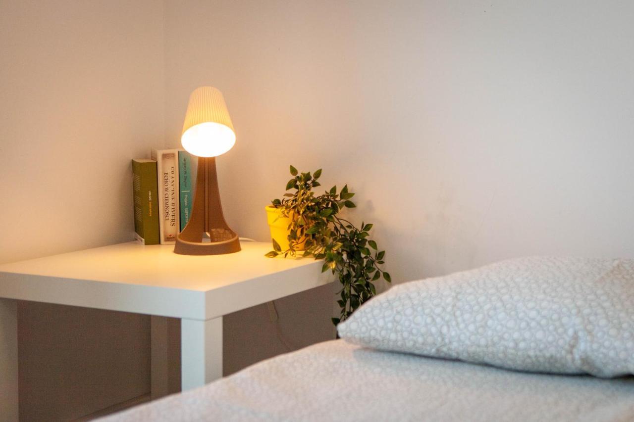 Hostel Montessori Gdansk Bagian luar foto