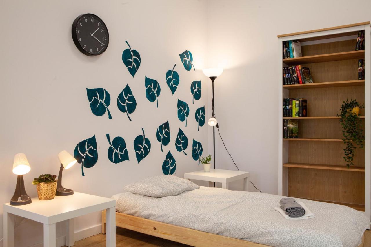 Hostel Montessori Gdansk Bagian luar foto